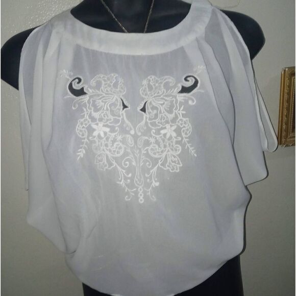 Open back vintage top  - Picture 9 of 16